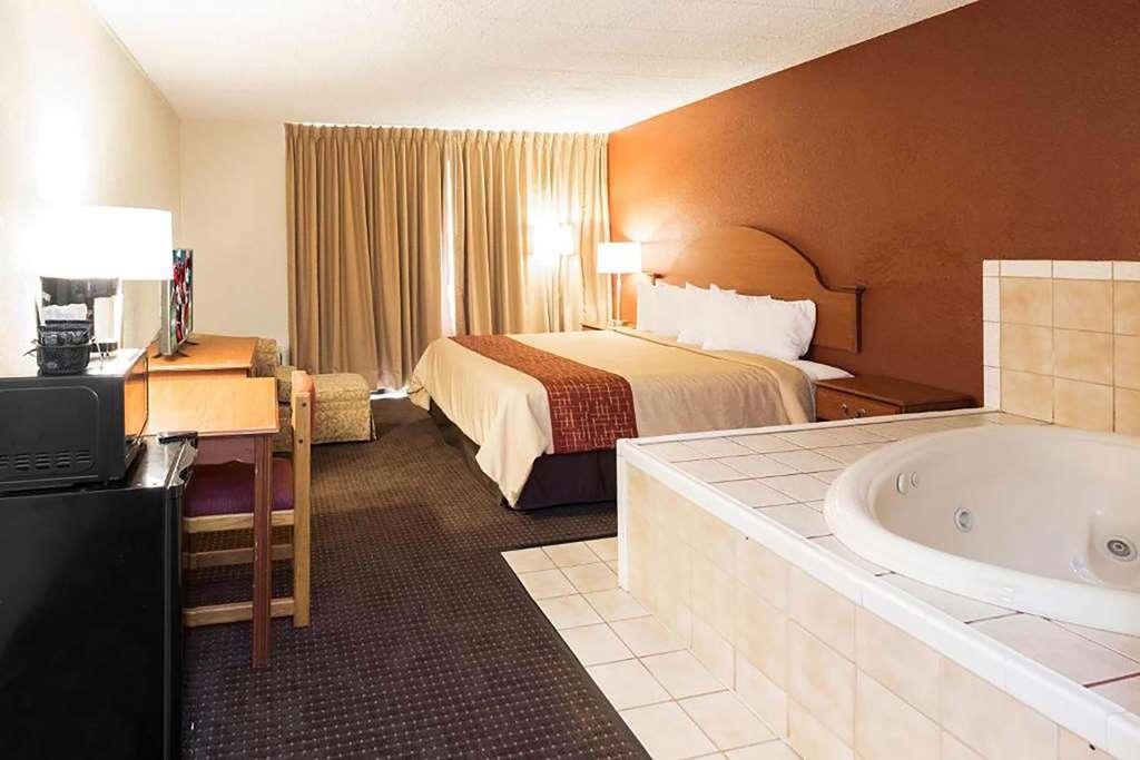 Days Inn By Wyndham Williamsport Szoba fotó